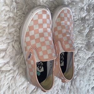 pink & white checkered vans💖🤍